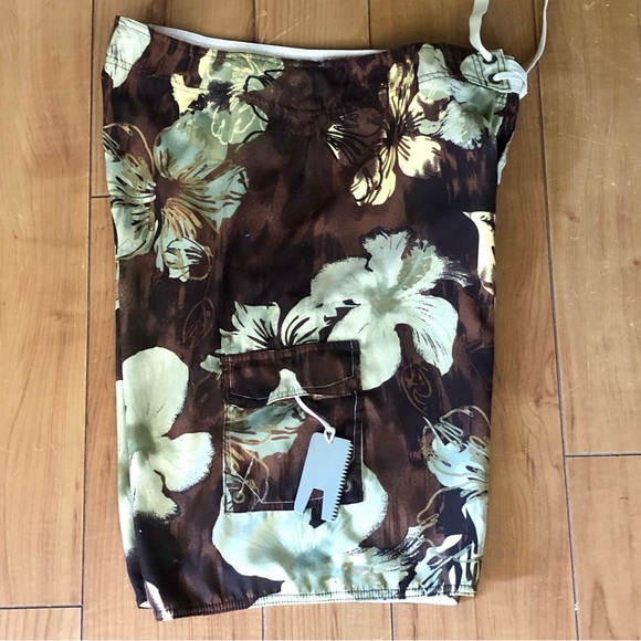 Quicksilver Edition Beach Surfing Board Shorts 34” - Picture 2 of 7